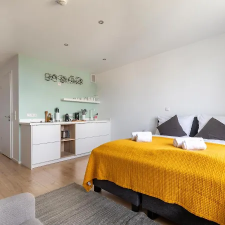 Limehome Wilhelminenstraße Aparthotel 4*